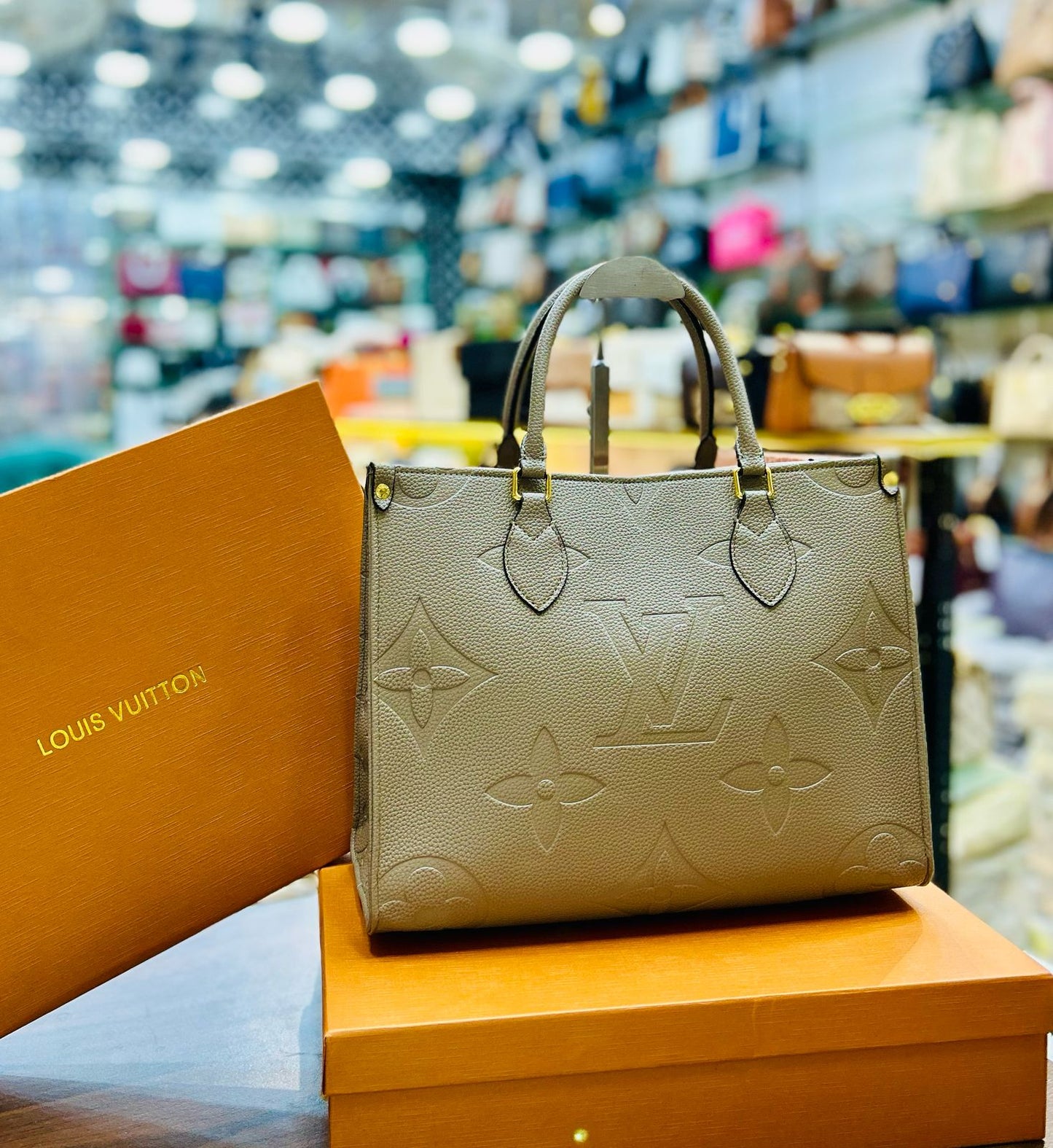Louis Vuitton On The Go Tote Bag(Medium)