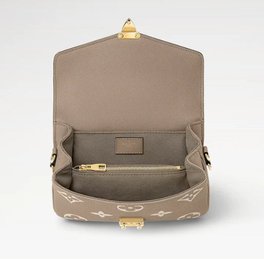 Louis vuitton Pochette Métis East West