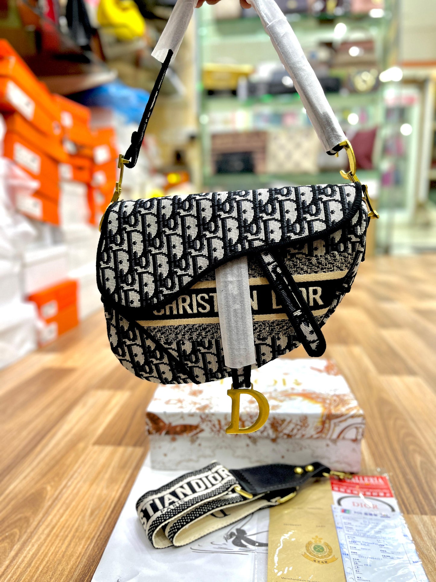 Christian Dior
Saddle Bag