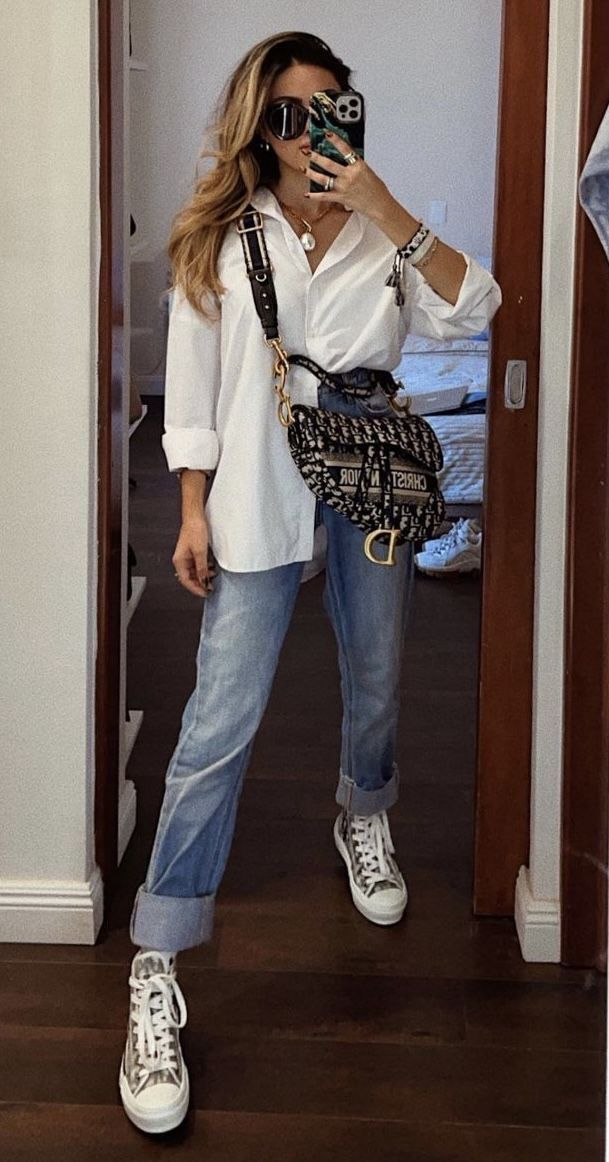 Christian Dior
Saddle Bag