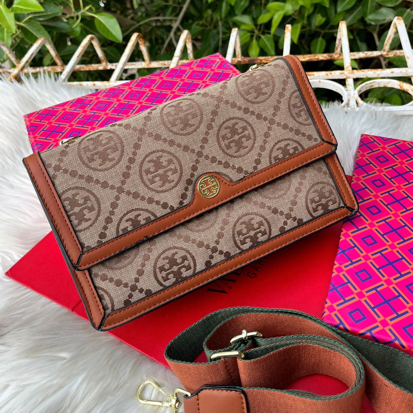 Tory Burch-T Monogram Jacquard Shoulder Bag
