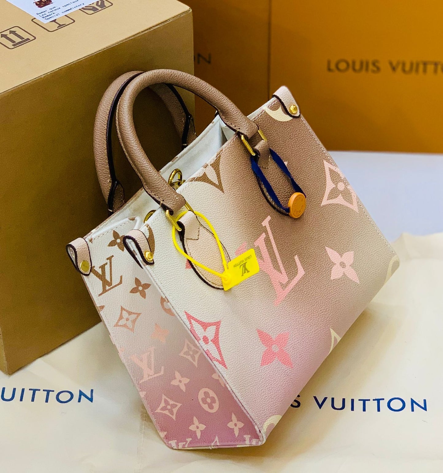 LV On The Go PM