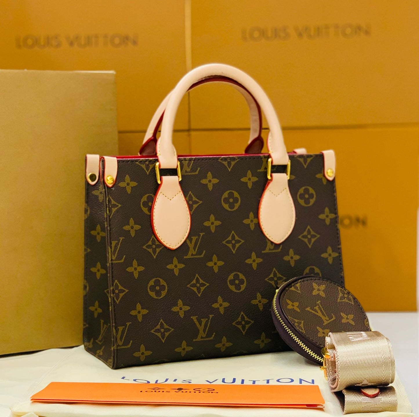 LV On The Go PM