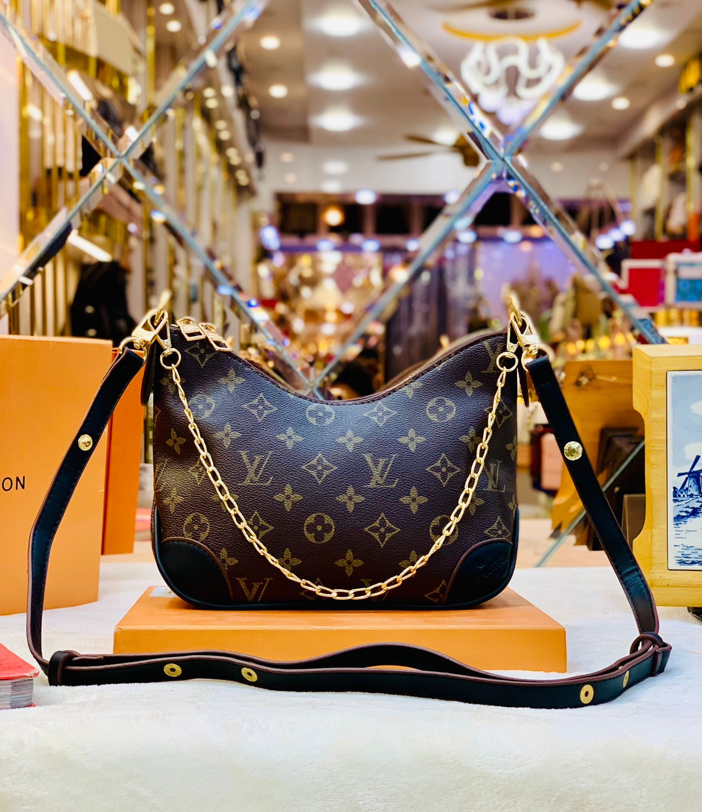 Lv Handbag With(Long Belt)