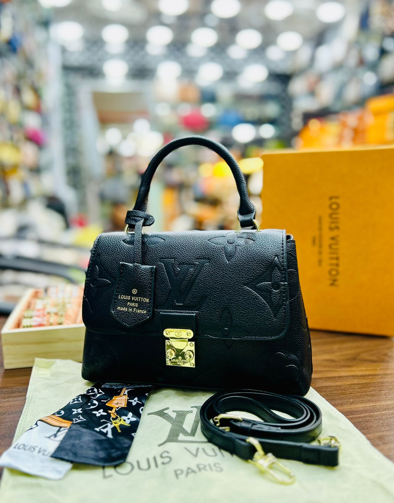 Lv Handbag With Long Belt(Black)