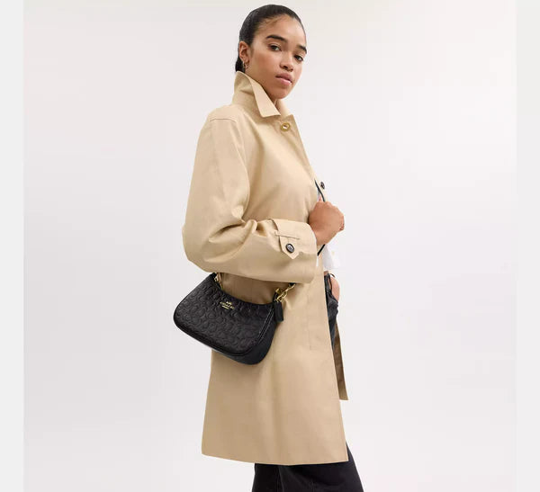 Teri Shoulder Bag In Signature Leather